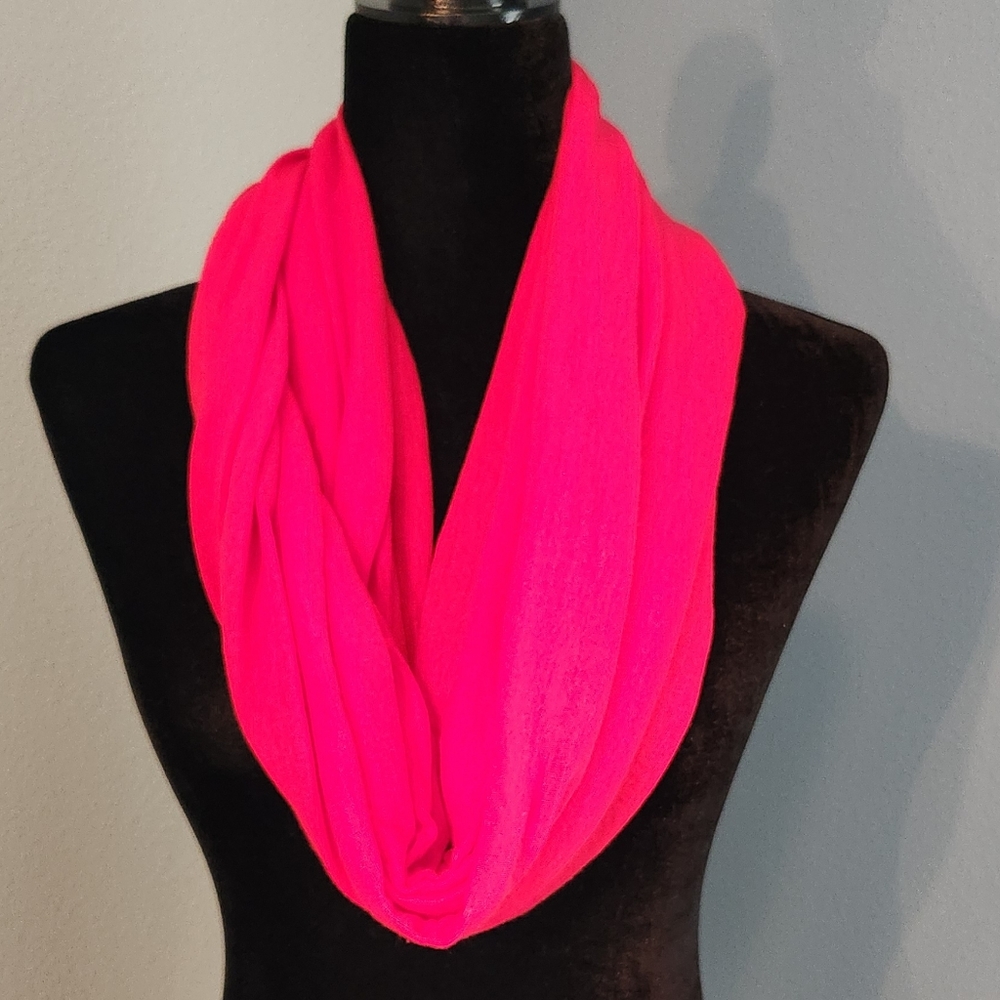 ๐ Red Infinity Scarf/wrap - Picture 3 of 7